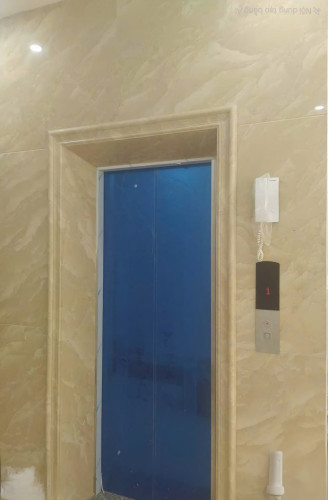 Mình cho thuê nhà lô góc, mới, Nam Trung Yên; vỉa hè 96m2* 5T- 29 Tr