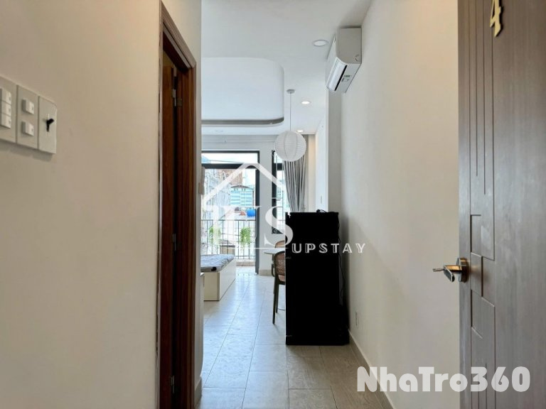 Cho thuê chdv 1PN tách bếp Ban công