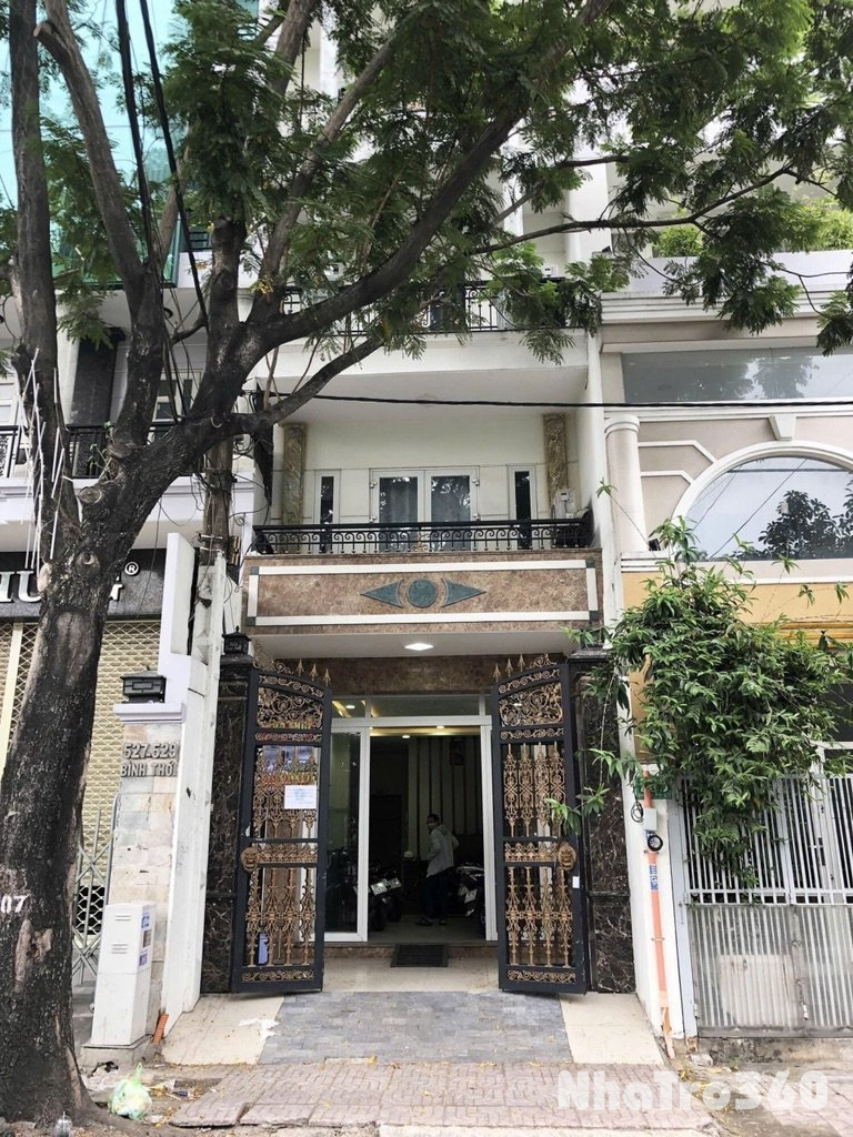 Full nội thất, bancol, tự do, thang máy