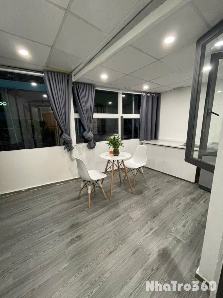 1PN FULL NT CÓ CỬA SỔ TRỜI GẦN CV HOÀNG VĂN THỤ