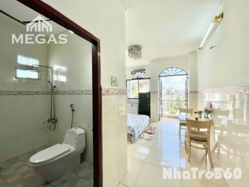 Ban công - Full nội thất - giờ giấc tự do