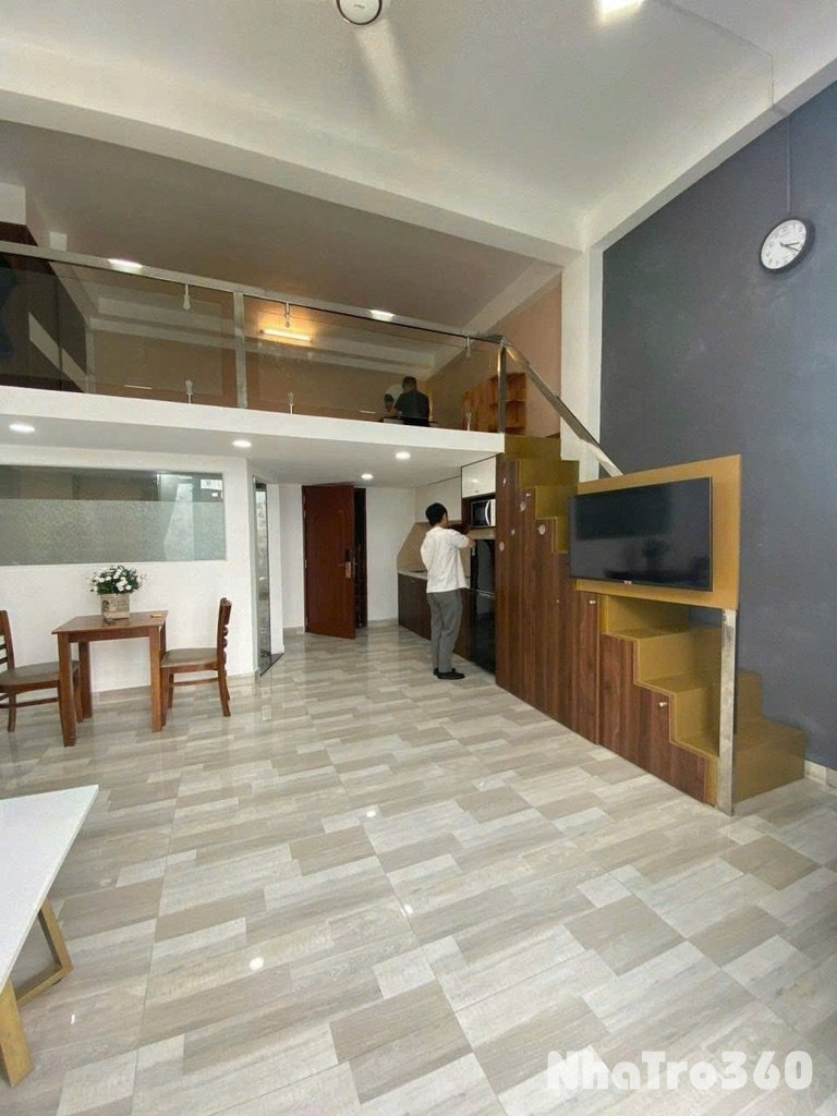 Cho Thuê Căn Hộ Duplex FullNT Gần CV Hoàng Văn Thụ