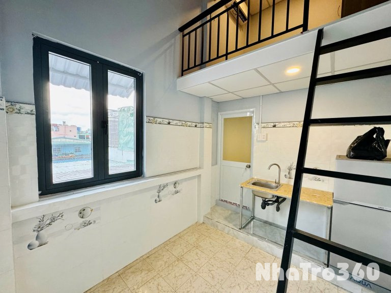 Cho thuê căn hộ duplex (gác), Quận 4, đường Tôn Đản, gần ĐH Luật, ĐH Nguyễn Tất Thành, Chợ Xóm Chiếu