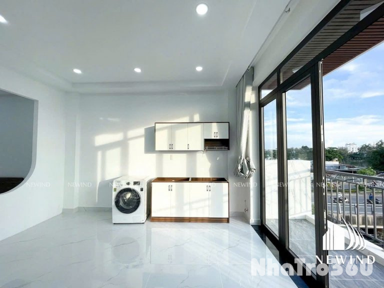 SIÊU PHẨM MỚI 100% – 1PN FULL NỘI THẤT, BAN CÔNG RỘNG – MÁY GIẶT RIÊNG – KDC HIM LAM, QUẬN 7