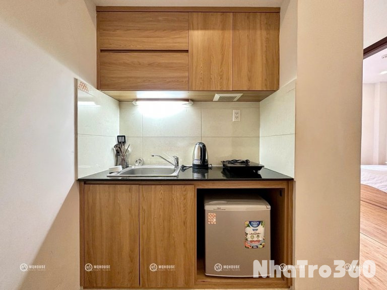 Căn Hộ 2 Phòng Ngủ, Ban Công Thoáng, Gần Sân Bay