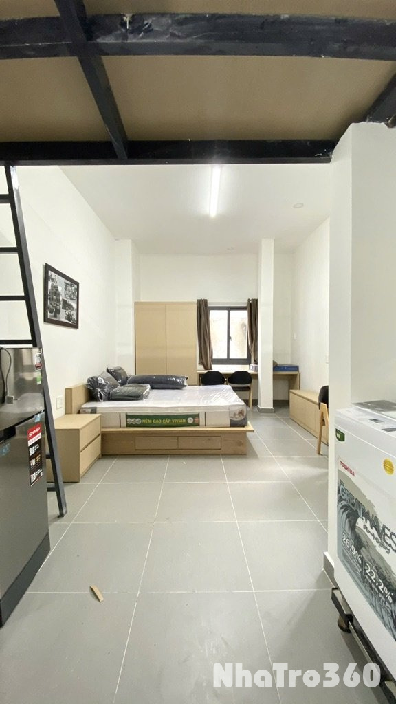 1 Gác + 1 giường gần ĐH Luật, Nguyễn Tất Thành Q4