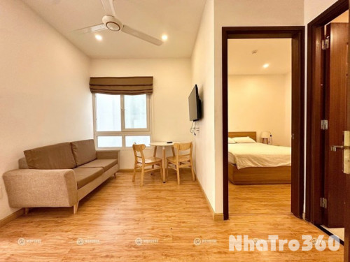 Căn Hộ 2 Phòng Ngủ, Ban Công Thoáng, Gần Sân Bay