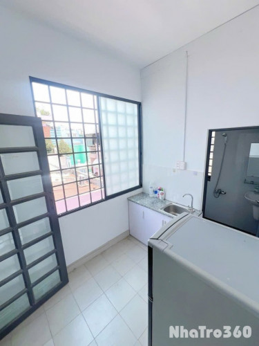 Cho thuê căn hộ Q10, đường CMT8, gần Huflit, ĐH Y Khoa, Công Viên Lê Thị Riêng