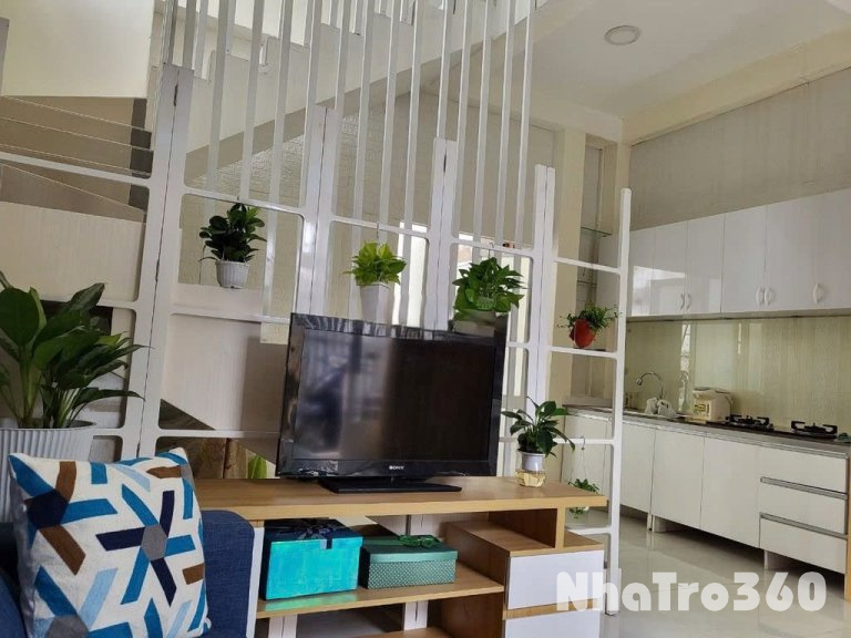 Nhà Nguyên Căn Full Nội Thất Ngay Hoà Hưng Q10