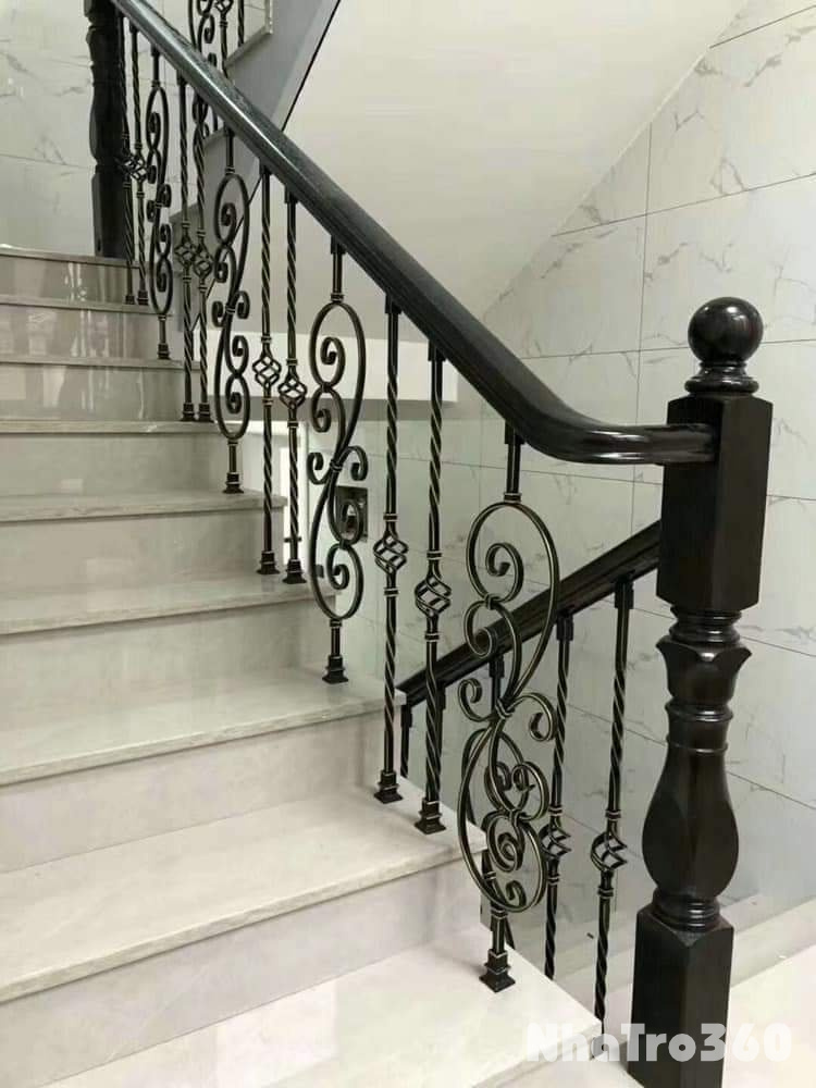 Cho thuê nhà lô góc, mới, thang máy,vỉa hè, 114m2- 5T, Duy Tân_44 Tr