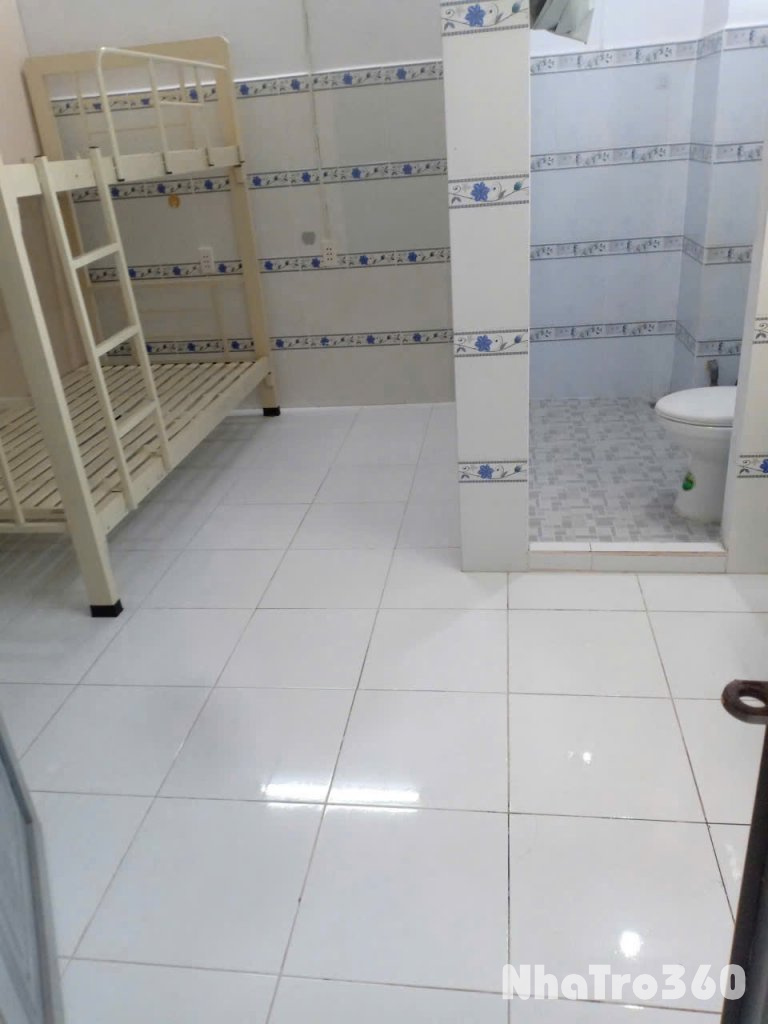 KÝ TÚC XÁ & PHÒNG RIÊNG – SÁT VÁCH ĐH CÔNG NGHIỆP THỰC PHẨM (HUFI)