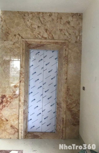 Tôi cho thuê nhà hai mặt tiền,mới, Lạc Long Quân, 99m2x 5T vỉa hè 30 Tr