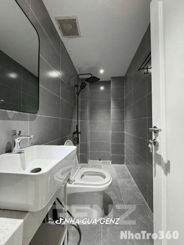 Cho thuê phòng gác 40m2 gần HVHK, BKU, HUFLIT,…