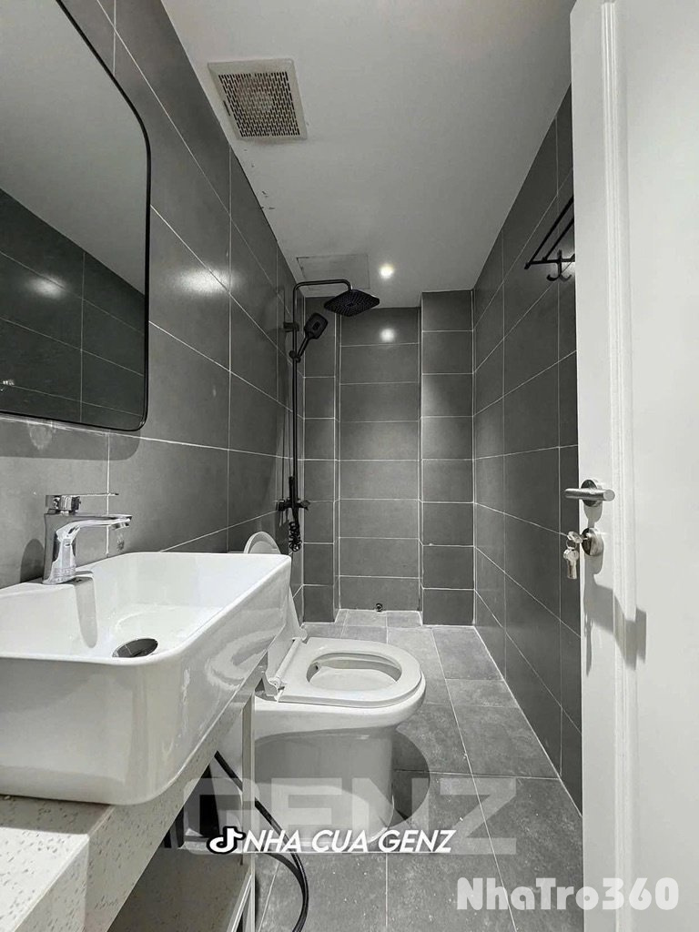 Cho thuê phòng gác 40m2 gần HVHK, BKU, HUFLIT,…