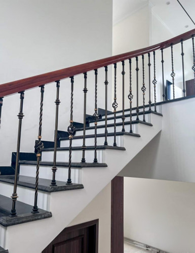 Nhà tôi cho thuê nhà mới, lô góc, 113m2_ 4T; vỉa hè, Giảng Võ-45 Tr