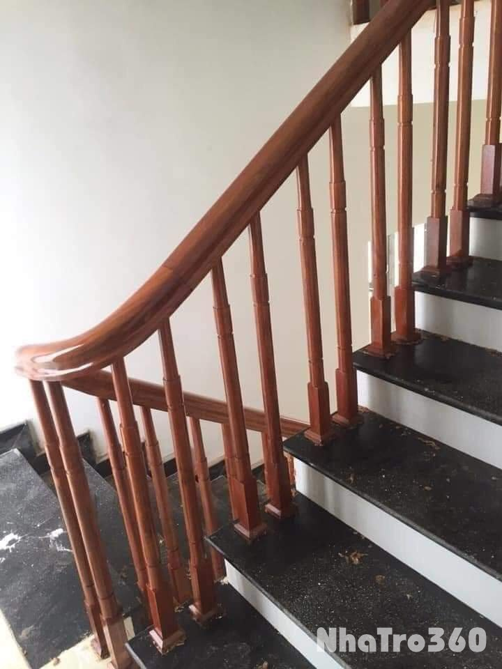 Cho thuê Nhà căn góc, mới, thang máy, 112m2_ 4T; vỉa hè, Đội Cấn-44 Tr