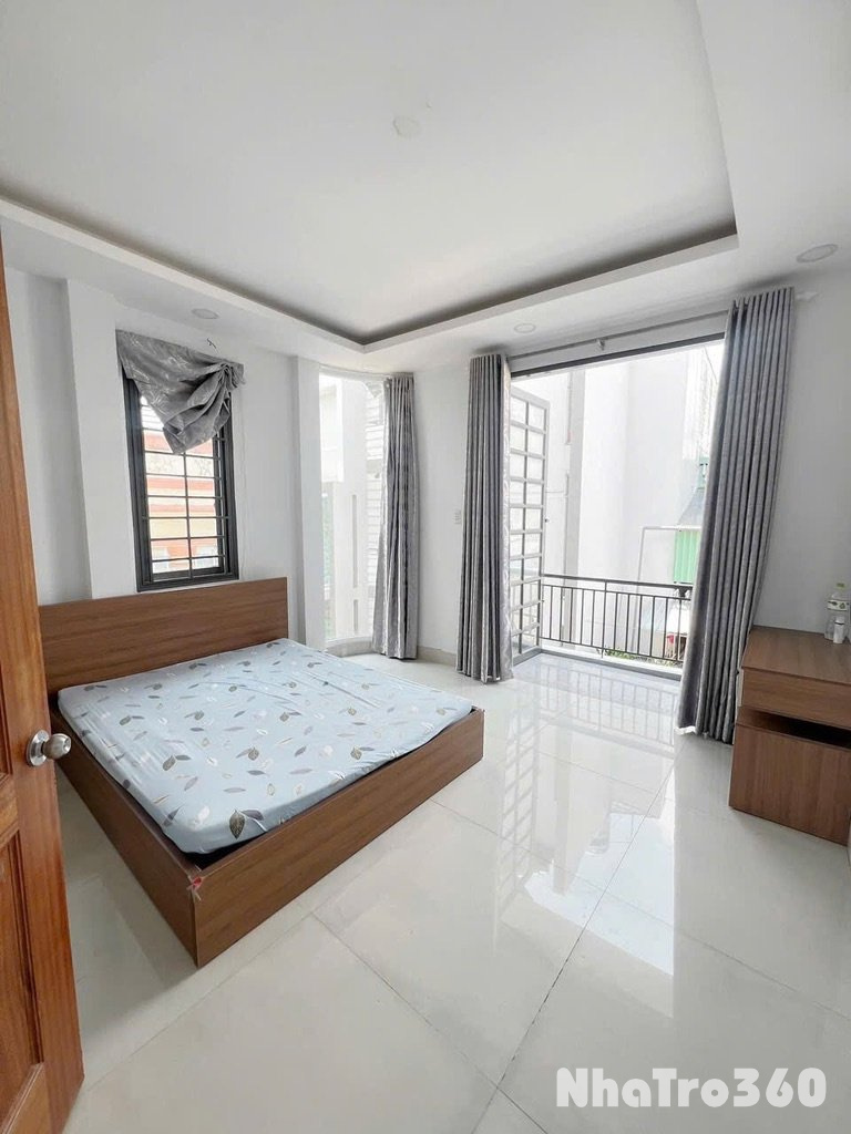 🔥Cho thuê phòng trọ Q10 tách bếp ban công lớn
