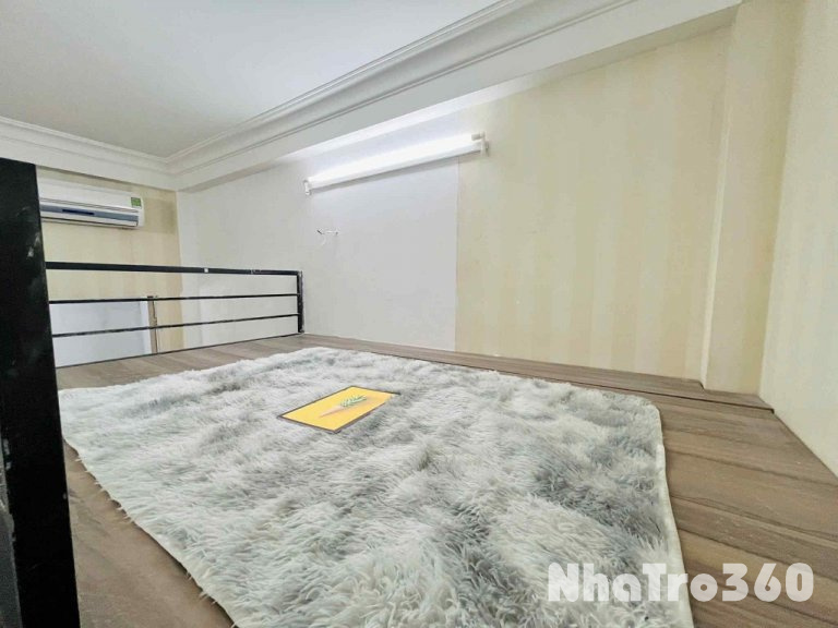 Cho thuê phòng Duplex Tôn Thất Thuyết Q4 có bancol