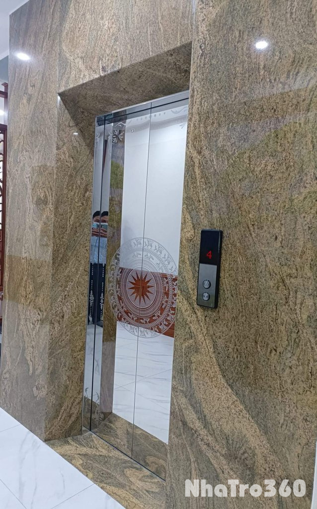 Cho thuê nhà mới, căn góc, Tôn Đức Thắng, thang máy; vỉa hè 104m2* 5T- 31 Tr