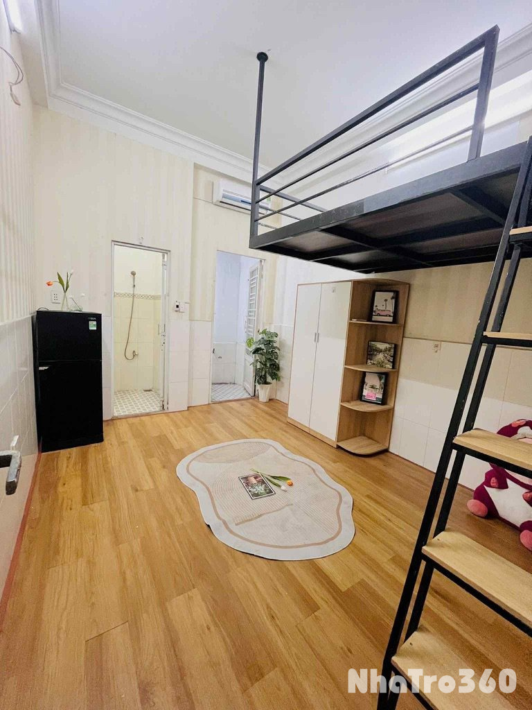 Cho thuê phòng Duplex Tôn Thất Thuyết Q4 có bancol