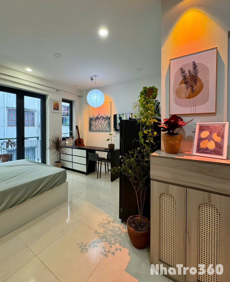 Cho thuê căn Studio Q1 ban công lớn full nội thất