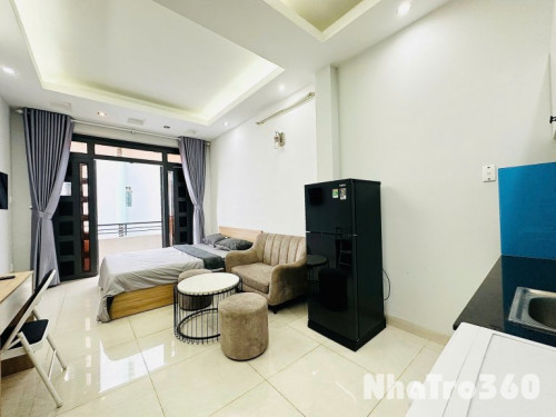 Căn hộ mới - sạch sẽ - giá hợp lý ngay quận 1, bancol đón nắng, gần Đại học Hoa Sen, UEH