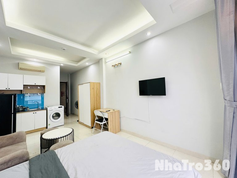 Căn hộ mới - sạch sẽ - giá hợp lý ngay quận 1, bancol đón nắng, gần Đại học Hoa Sen, UEH