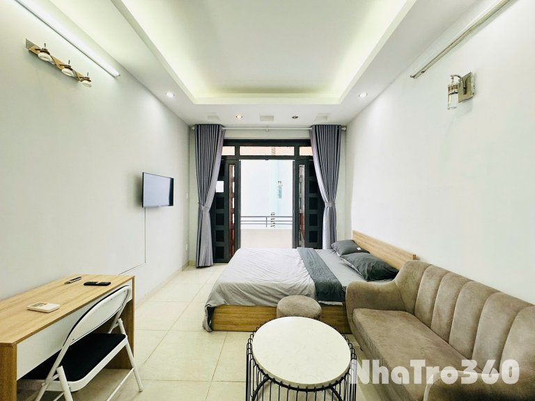 Căn hộ mới - sạch sẽ - giá hợp lý ngay quận 1, bancol đón nắng, gần Đại học Hoa Sen, UEH