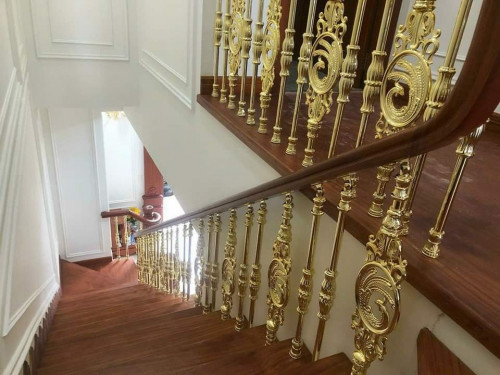 Nhà mình cho thuê nhà mới, hai cửa đi, Đội Cấn; vỉa hè 96m2* 5T- 29 Tr