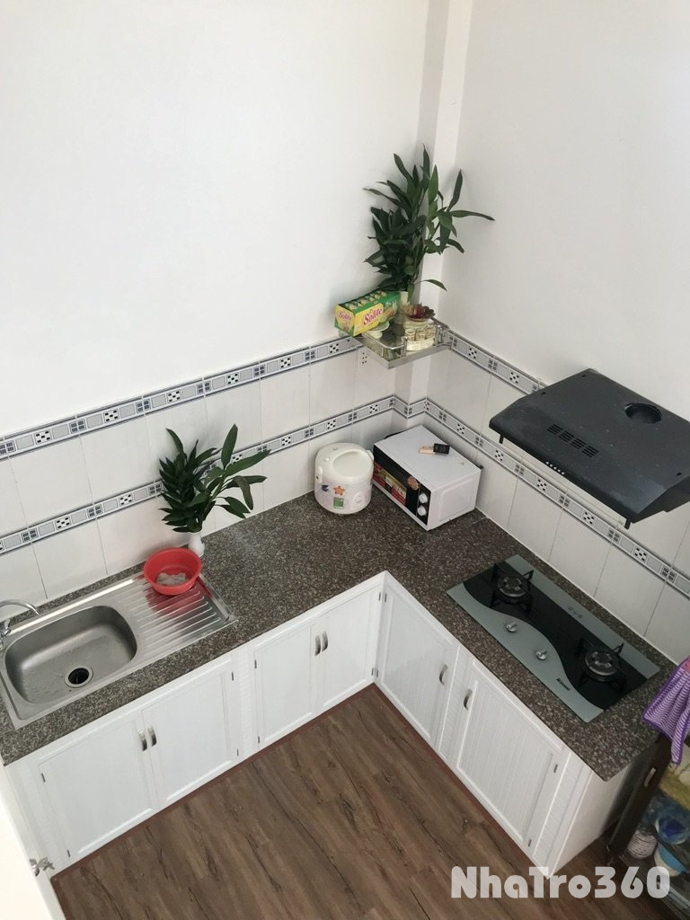 Cho thuê nguyên căn hẻm 2056 HTP