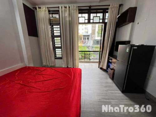 Studio, full nội thất, tự do, giá rẻ, ban công