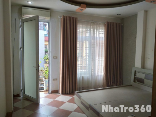 Cho thuê phòng ở tại ngõ 105 đường Láng Hạ - gần cầu vượt Lê Văn Lương và Yên Lãng- ở ngay