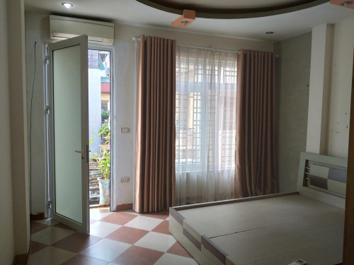 Cho thuê phòng ở tại ngõ 105 đường Láng Hạ - gần cầu vượt Lê Văn Lương và Yên Lãng- ở ngay