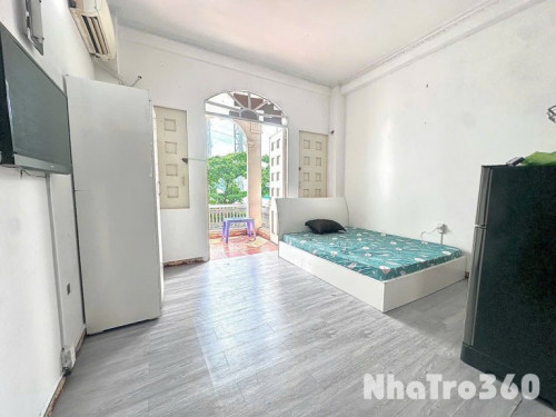 Studio, full nội thất, ban công, tự do, giá rẻ