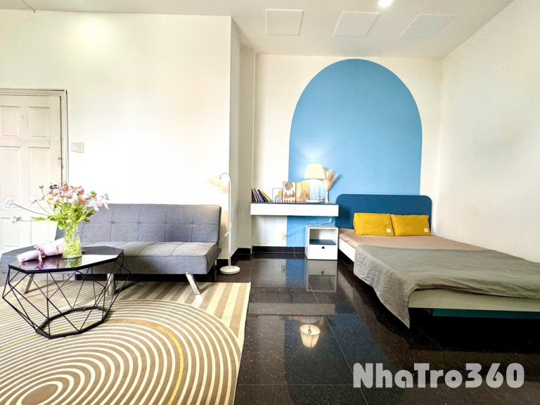 Studio cửa sổ, Full nội thất mặt tiền đường lớn Q1