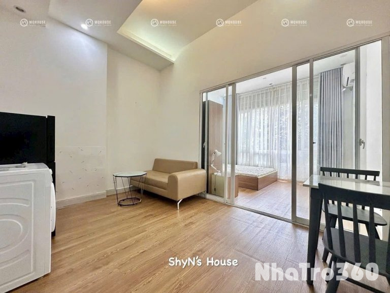 1PN BAN CÔNG FULL NT CÓ MGR GẦN SÂN BAY TSN QTB