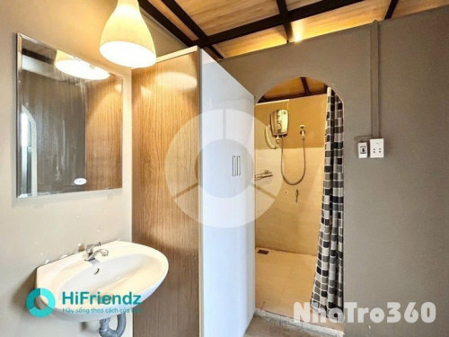 Full nội thất, cửa sổ, bancol, tự do, giá rẻ