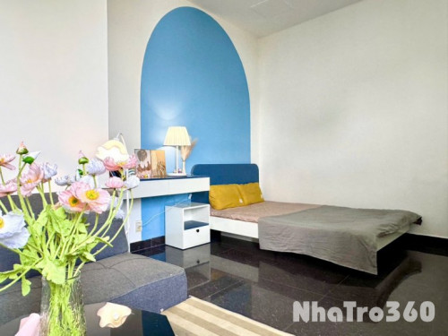 Studio cửa sổ, Full nội thất mặt tiền đường lớn Q1