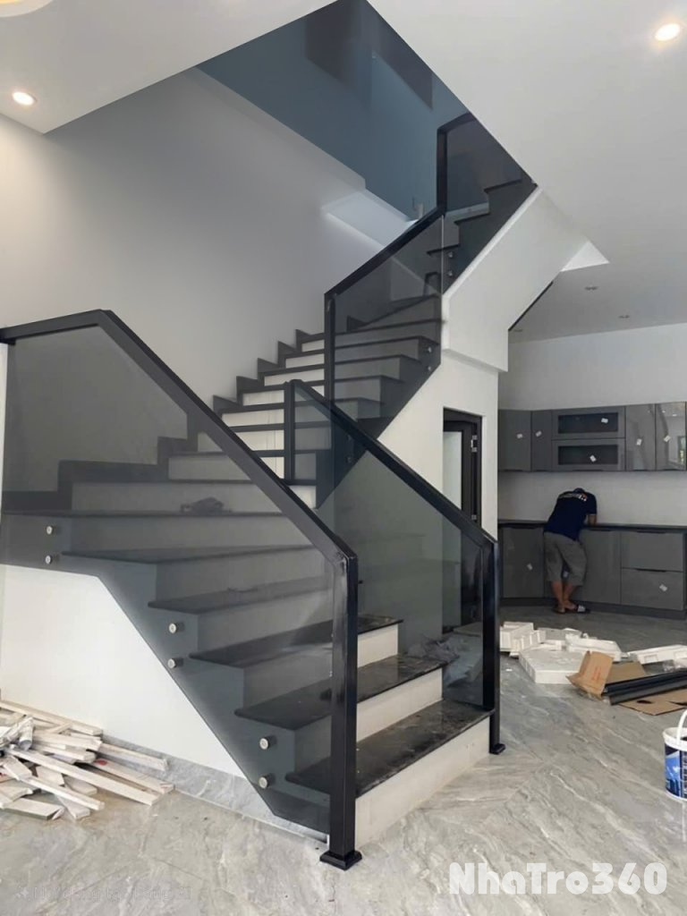 Tôi cho thuê nhà hai mặt tiền,mới,vỉa hè, 103m2- 5T, Thành Công_31 Tr