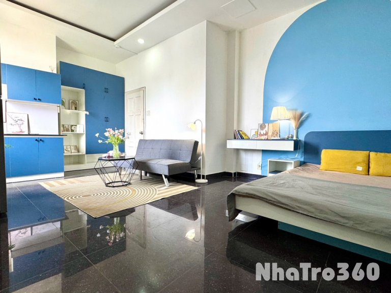 Studio cửa sổ, Full nội thất mặt tiền đường lớn Q1