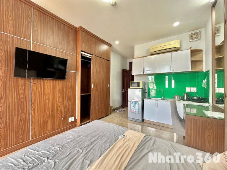 🏙️ Cho thuê căn hộ Q1, đường Nguyễn Trãi, gần ĐH Văn Lang, ĐH Sài Gòn, CV 23/9  🚗 Hẻm ô tô, tiện qua Q3, Q4, Q5, Q8 ✨ Có ban công, thang máy, đầy đủ nội thất 🔑 Giờ giấc linh hoạt, khóa từ, PCCC 💵 Ưu đãi lớn cho hợp đồng dài hạn  📞 Liên hệ: 0794499929 (Zal