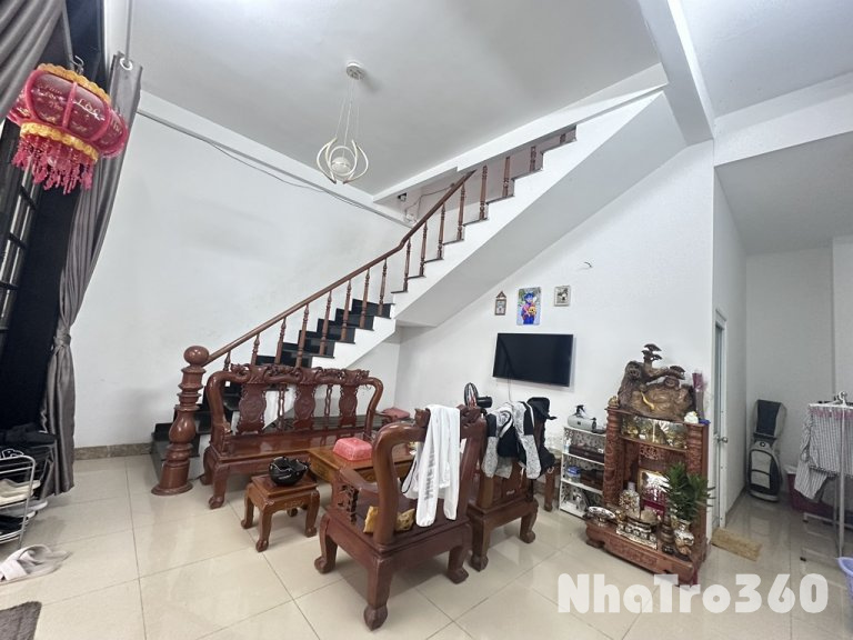 Cho thuê nhà nguyên can