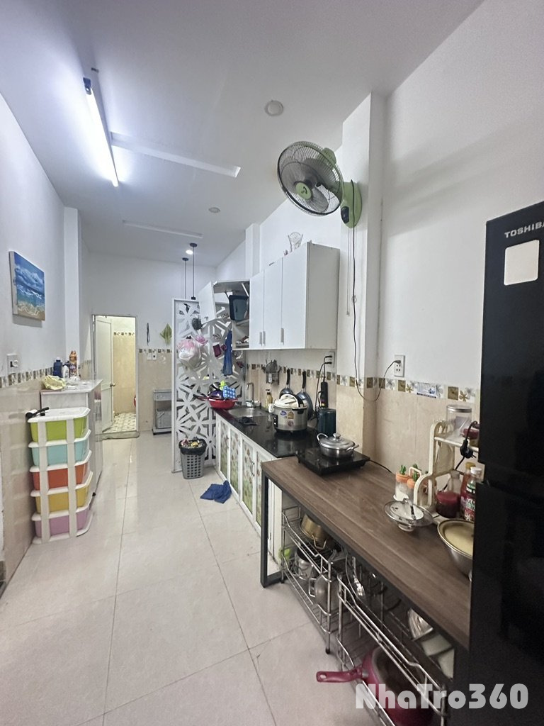 Cho thuê nhà nguyên can