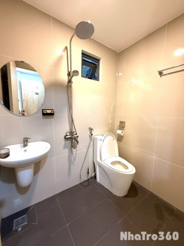 Trống sẵn căn Studio Q10 máy giặt riêng, ban công