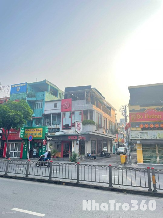 Cho thuê nhà góc 2MT 166 Nguyễn Oanh, Gò Vấp. DT: 4.5x25m, 3 tầng