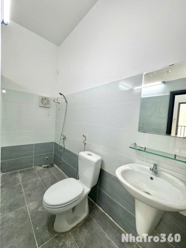 Cho thuê phòng full nội thất, cửa sổ đón nắng, quận 8 ngay dưới chân cầu chữ Y, quận 5, quận 1