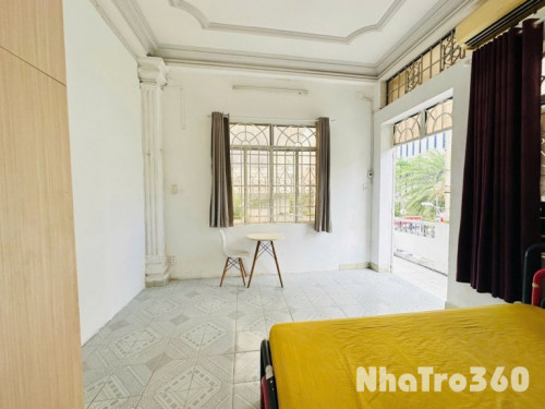 Nội thất cơ bản, ban công, cửa sổ, giá rẻ