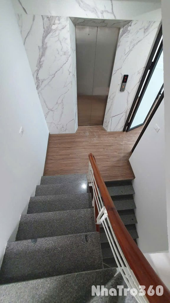 Tôi cho thuê nhà hai mặt tiền,mới,vỉa hè, 103m2- 5T, Thành Công_30 Tr