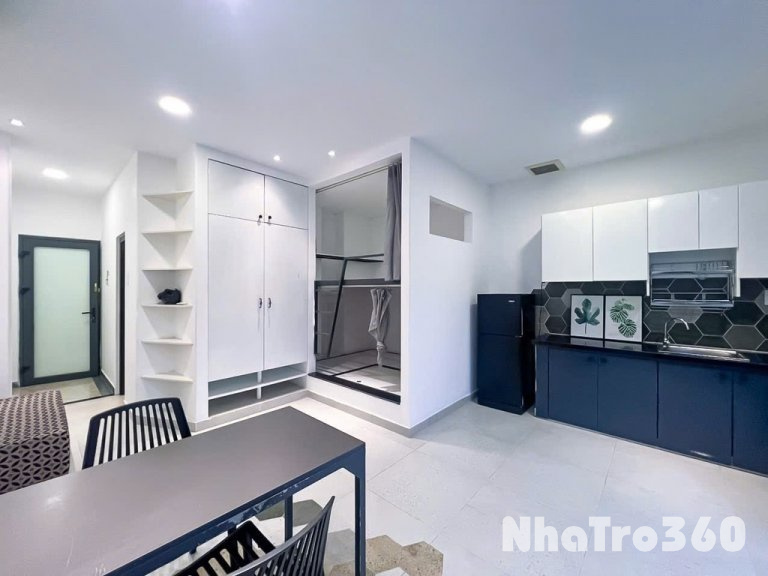 Căn Hộ Dịch Vụ Full Nội Thất, Ban Công Rộng Thoang