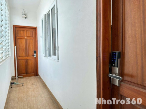 Full nội thất, thang máy, giặt sấy, tự do, giá rẻ
